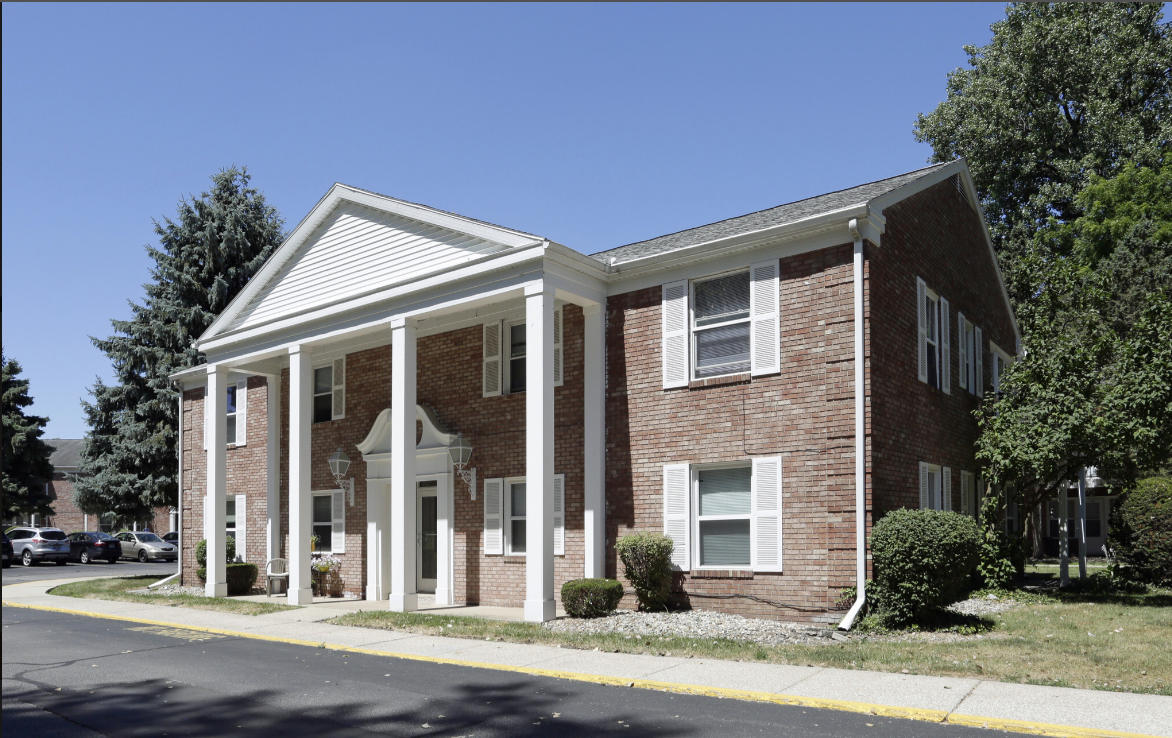 Riverside North Apartments, 1643 N Riverside Drive, South Bend, IN